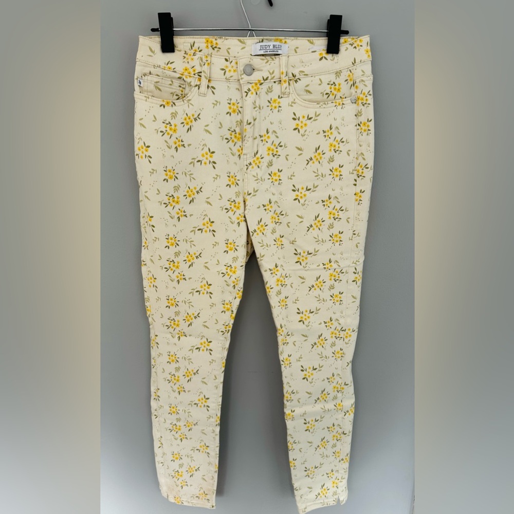 Judy Blue Cream Floral Skinny Jeans with Yellow Flowers : Size 9